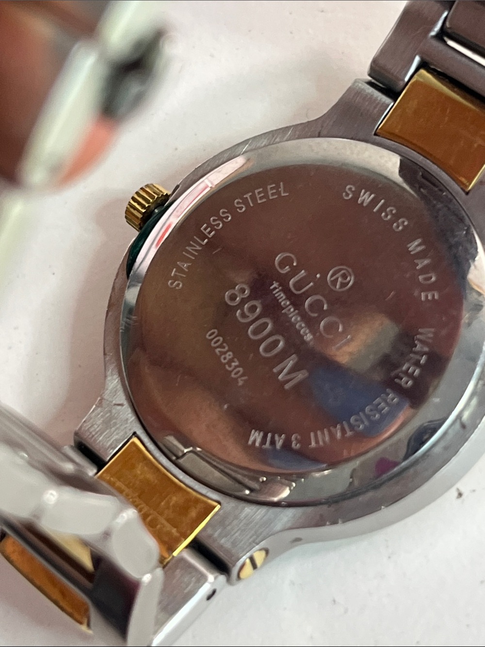Gucci 8900M Two Tone Stainless Steel men’s Watch YA089304 - Picture 12 of 15